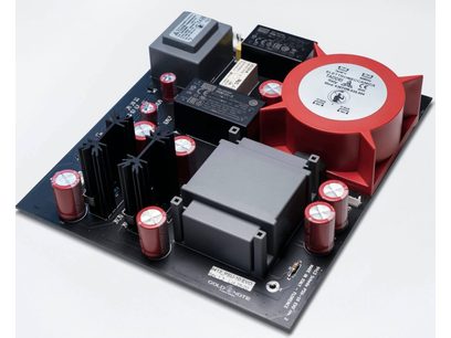 Alimentation séparée Gold Note PSU-10 EVO noir, vue de dessus en perspective, capots ouverts, composants électroniques rouges et noirs visibles