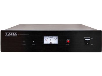 Conditionneur secteur Taga Harmony PF-2000 noir avec façade noire, interrupteur, voltmètre, LED et prises en vue de face