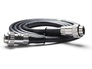 Cavo audio analogico DIN Naim Audio Snaic 5 pin nero, connettori metallici, primo piano su sfondo bianco