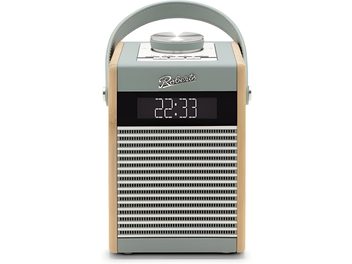 Radio de birou Roberts Rambler Midi în albastru rață, cu laturi din lemn deschis, grilaj metalic orizontal și ecran digital central sub logo, mâner arcuit, vedere din față