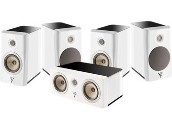 Pack Focal Kanta N°1, fem bokhyllshögtalare i vit lack, tyggrindar, metalltweetrar, framifrån