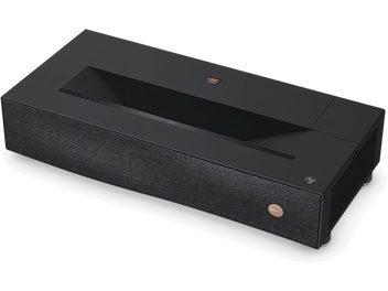 Vidéoprojecteur Benq V5000i noir, vue de face, de dessus et de côté, éteint, boîtier rectangulaire avec grille et logo