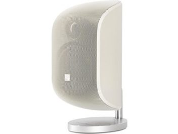 Kompakt Bowers & Wilkins M-1 MK2 højttaler i hvid, set fra en trekvart forvinkel, med afrundet form og hvid farve