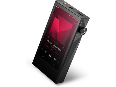 Baladeur audiophile Astell&Kern SP3000M, ecran tactil înclinat, buton rotativ pe partea dreaptă, două porturi audio în partea de sus