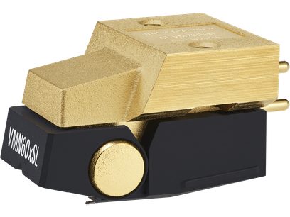 Wkładka Audio Technica AT-VM760xSL z teksturowanego, złotego metalu z matową, czarną podstawą, widok z lewego przedniego kąta, kanciasty kształt z dwoma gwintowanymi otworami na górze, złoty boczny dysk i dwa tylne cylindryczne bolce