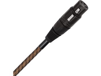 Câble audio numérique AES/EBU 1 m avec connecteur XLR femelle noir, gaine tressée à motif croisé noir et cuivre, vue en angle oblique