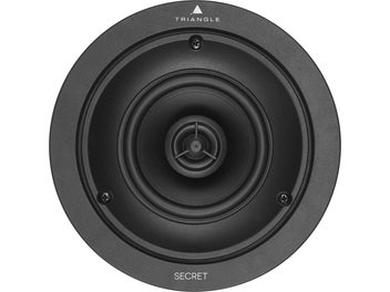 Enceinte encastrable Triangle Secret, vue de face rapprochée, haut-parleur circulaire noir mat avec logo Triangle argenté au centre