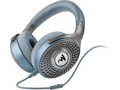 Casque hifi clos Focal AZURYS, couleur bleue, coussinets rembourrés, arceau rembourré, câble détachable, vue de trois quarts