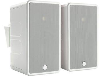 Udendørs højttalere Monitor Audio Climate 60 i hvid, rektangulære, med metalgittere og integrerede vægbeslag