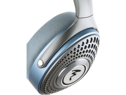 Casque audio Focal AZURYS bleu et gris argenté, vue latérale montrant grille perforée, coques ovales et arceau rembourré