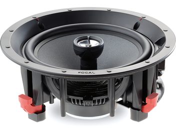 Enceinte encastrable Focal 100 ICW8, vue de face rapprochée, grille noire, tweeter central argenté, fixations rouges