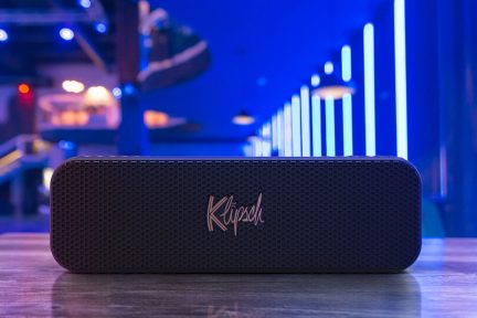 Niezrównana moc dźwięku Klipsch Detroit: 20 godzin działania
