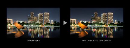 Deux images de paysage urbain nocturne avec gratte-ciel, sculpture triangulaire, reflets colorés sur l'eau