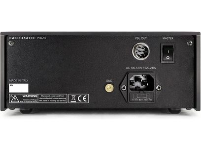 Fuente de alimentación separada Gold Note PSU-10 plateada, vista cercana de la parte trasera, conectores e interruptor