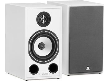 Due diffusori da libreria Triangle Borea BR03 bianchi, visti frontalmente, con loghi visibili