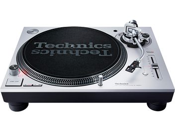 Platine vinyles Technics SL-1200MK7EG argent, vue de dessus, plateau noir mat, bras de lecture, boutons et curseurs