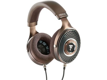 Casque hifi ouvert Focal Clear MG, coloris bronze et noir, vu de profil gauche, coussinets perforés, grille métallique