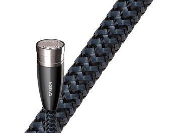 Câble audio numérique Audioquest Carbon AES/EBU 2m, connecteur XLR argenté, gaine tressée noire, vue rapprochée de profil