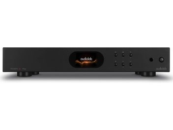 Lecteur audio réseau Audiolab 7000N Play noir avec écran central affichant un logo, 6 boutons circulaires et un bouton d’alimentation