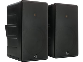 To sorte, rektangulære højttalere fra Monitor Audio, Climate 80-modellen, set forfra, stillet op lodret ved siden af hinanden