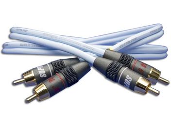 Supra Dual-RCA 2m analoogne RCA helikaabel, pealtvaade, 4 kullatud pistikut, valged ümbrised, must ja punane tekst
