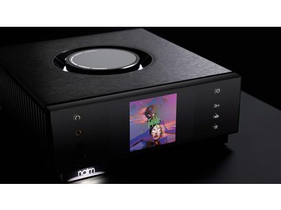 Préampli casque Naim Uniti Atom Headphone Edition noir avec écran couleur affichant une illustration artistique d'un visage féminin stylisé
