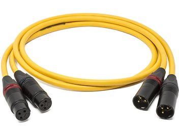 Gult XLR-lydkabel med sorte 3-bens XLR-stik i enderne, cirka 1 meter lang