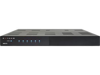 Amplificatore multiroom Anthem MDX-12 nero in metallo, vista frontale, corpo rettangolare con pannello sobrio che integra il logo a sinistra e sette spie LED blu allineate orizzontalmente