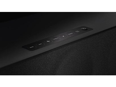 Barra audio Sennheiser AMBEO Soundbar Max nera vista dall'alto con pulsanti di controllo e logo sul pannello superiore