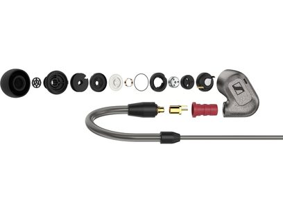 Casque intra-auriculaire Sennheiser IE 600 démonté, avec embouts en mousse et silicone, câble détachable et pièces métalliques
