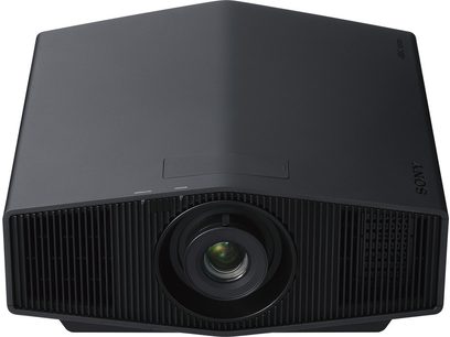 Vidéoprojecteur Sony VPL-XW5000ES noir, vue de face, objectif centré, grilles d'aération latérales, forme trapézoïdale