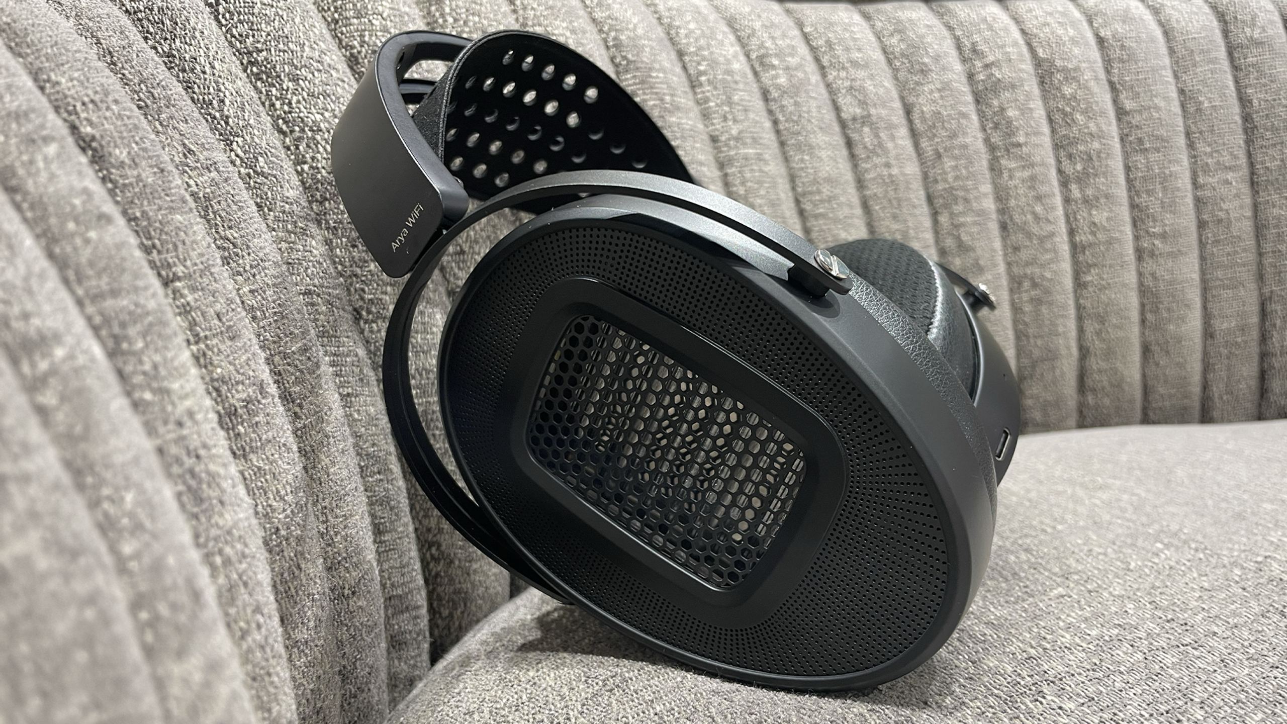 Test Hifiman Arya WiFi: una cuffia wireless aperta con streaming WiFi ...