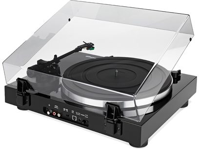 Platine vinyles Thorens TD 202 noir laqué, vue de dessus en perspective, couvercle transparent ouvert, bras de lecture noir