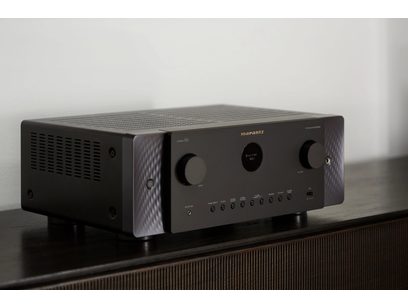 Ampli home-cinéma Marantz Cinema 60 DAB noir, vue de face, façade avant avec boutons et affichage numérique