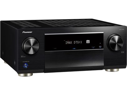 Ampli home-cinéma Pioneer VSX-LX505 noir, vue de face, afficheur bleu, deux boutons rotatifs argentés, façade noire brossée