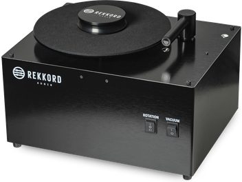 Rekkord Audio RCM must pesumasin, vildist plaat, logo, lülitid, puhas ja funktsionaalne disain