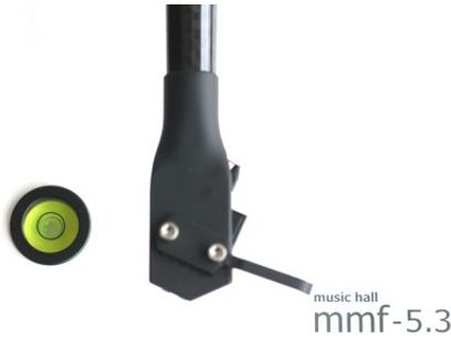 Music Hall MMF-5.3 black turntable, side view, tonearm with cartridge, integrated green bubble level