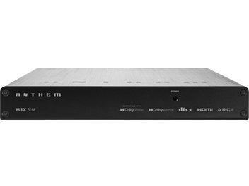 Ampli hjemmebiograf MRX-SLM, set forfra, rektangulært sort kabinet, logoer Dolby Vision, Dolby Atmos, dts:X, HDMI, ARC