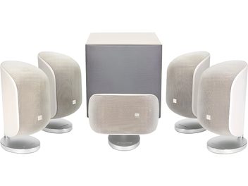 Pack d'enceintes Bowers & Wilkins MT-50 blanc, 5 enceintes compactes blanches, vue de face, disposées symétriquement