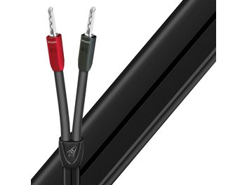 Καλώδια ήχου Audioquest Rocket 11 σε μαύρο χρώμα με κόκκινα και γκρι βύσματα μπανάνας, κοντινή λήψη των άκρων