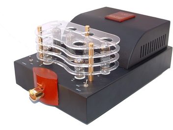 Ampli hi-fi à tubes Puresound A10 noir, vue de dessus en plongée, 6 tubes en verre, bouton rouge, livre rouge