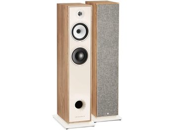 Enceinte colonne Triangle Borea BR07 chêne clair, vue de face, tweeter et haut-parleurs visibles, caisson bois clair
