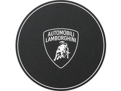 Bela logotip Automobili Lamborghini na črnem ozadju, okrogla oblika z belo obrobo in stiliziranim bikom v sredini