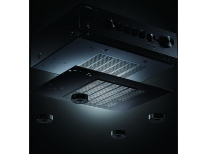 Yamaha R-N1000A black