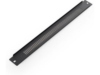 Sort, rektangulært ventilationspanel med parallelle slidser og to cirkulære huller i enderne