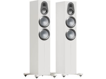 Enceintes colonne Monitor Audio Gold 300 6G blanc satin, vue de face, 2 haut-parleurs circulaires, 1 tweeter, socles à pointes