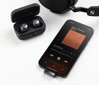 Questyle QCC DONGLE PRO - Wireless Transmitter - HomeCineSolutions