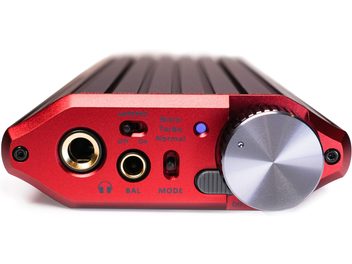 Convertisseur audio portable iFi Audio iDSD Diablo 2 rouge, vue de face, boutons et prises sur le dessus, molette sur le côté